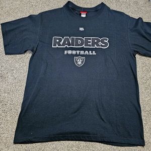 NFL Men's Oakland Raiders Rushing Short Sleeve T-Shirt -